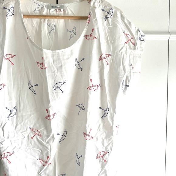 White Scoop Neck Top - Picture 2 of 4